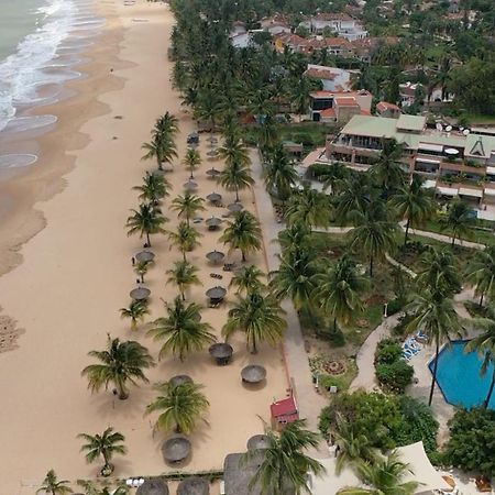 Villa Bord De Mer Avec Piscine Sali Tapé 外观 照片