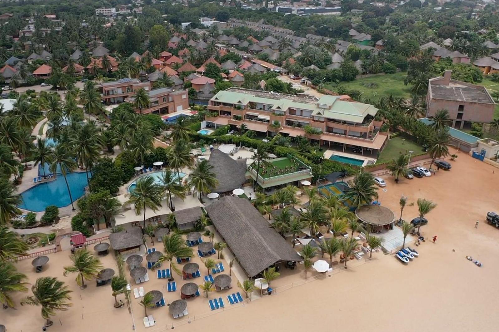 Villa Bord De Mer Avec Piscine Sali Tapé 外观 照片