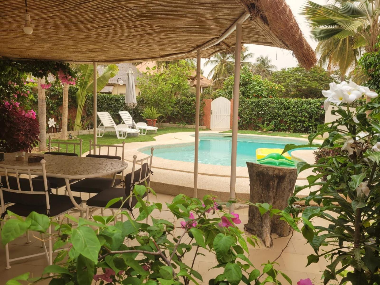 Villa Bord De Mer Avec Piscine Sali Tapé 外观 照片