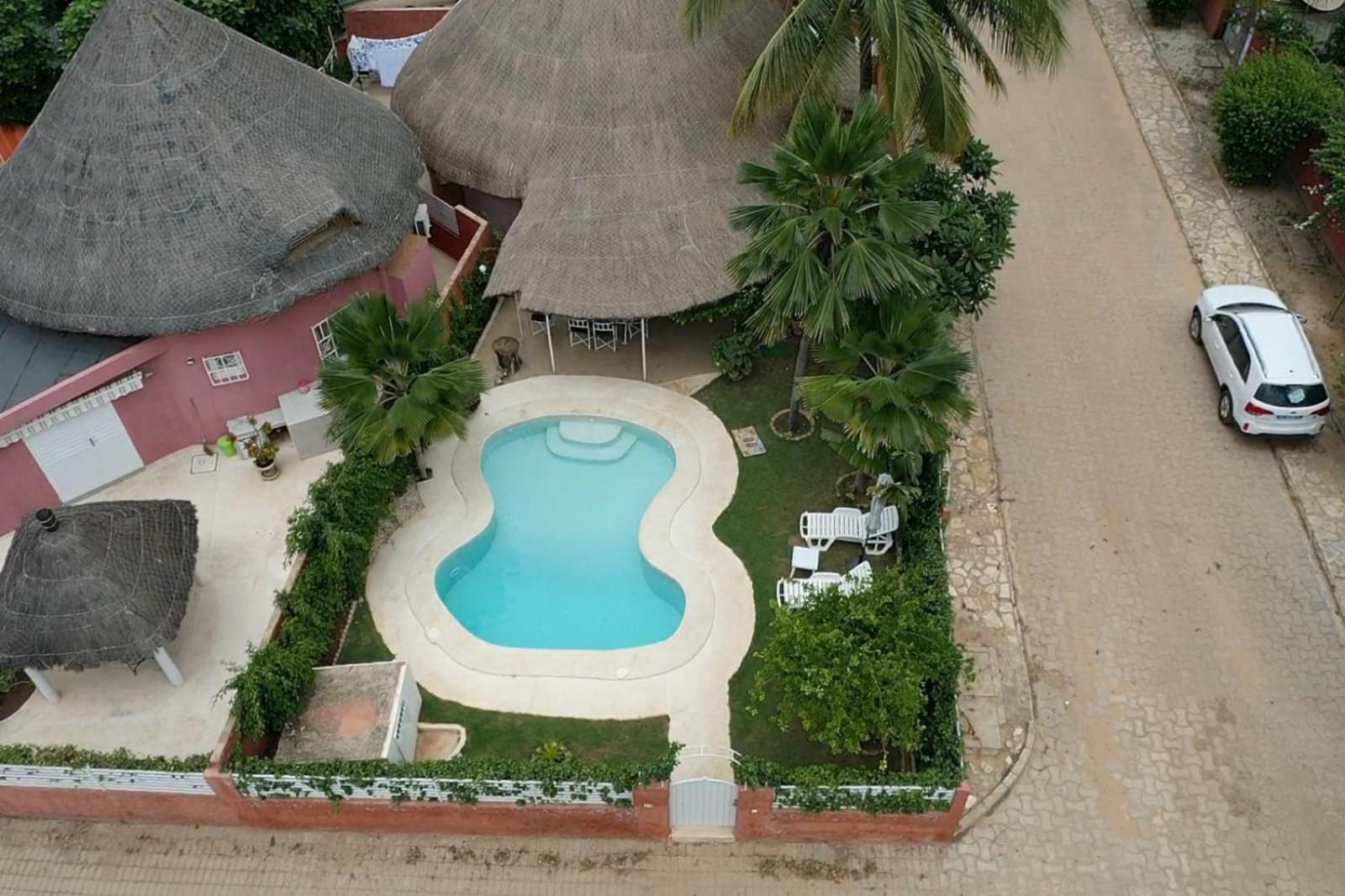 Villa Bord De Mer Avec Piscine Sali Tapé 外观 照片