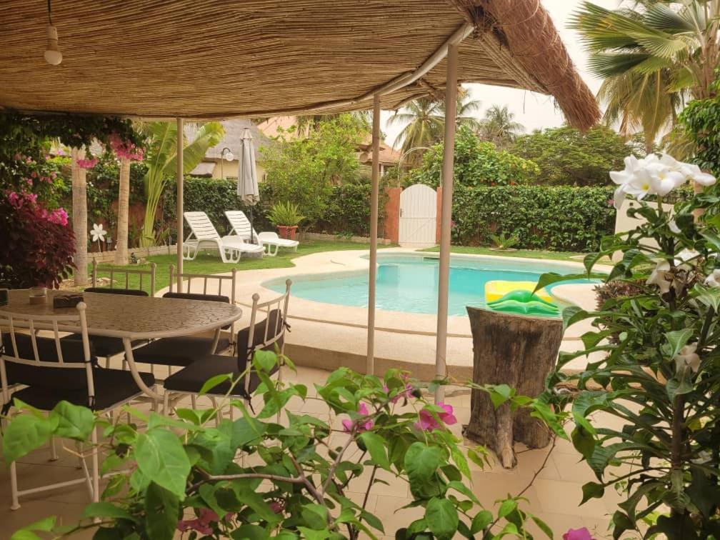 Villa Bord De Mer Avec Piscine Sali Tapé 外观 照片